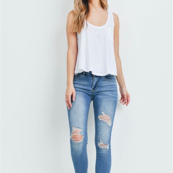 Trend Setter Diva Boutique White Sleeveless Top - Picture 4 of 10